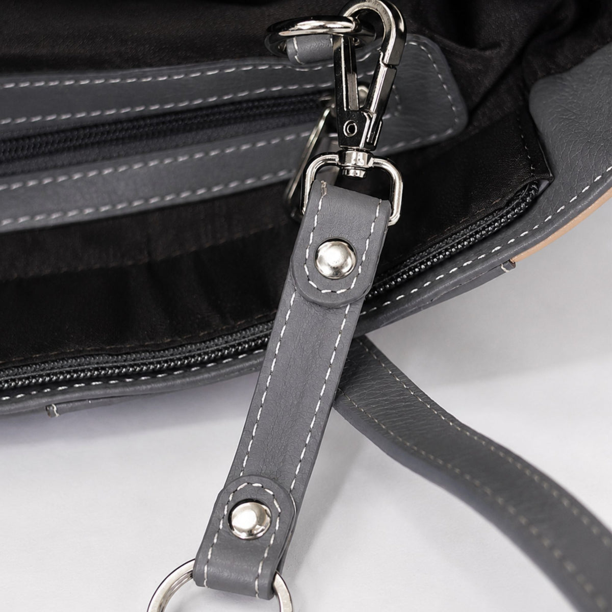 CNLB1148 ~ Shoulder Bag