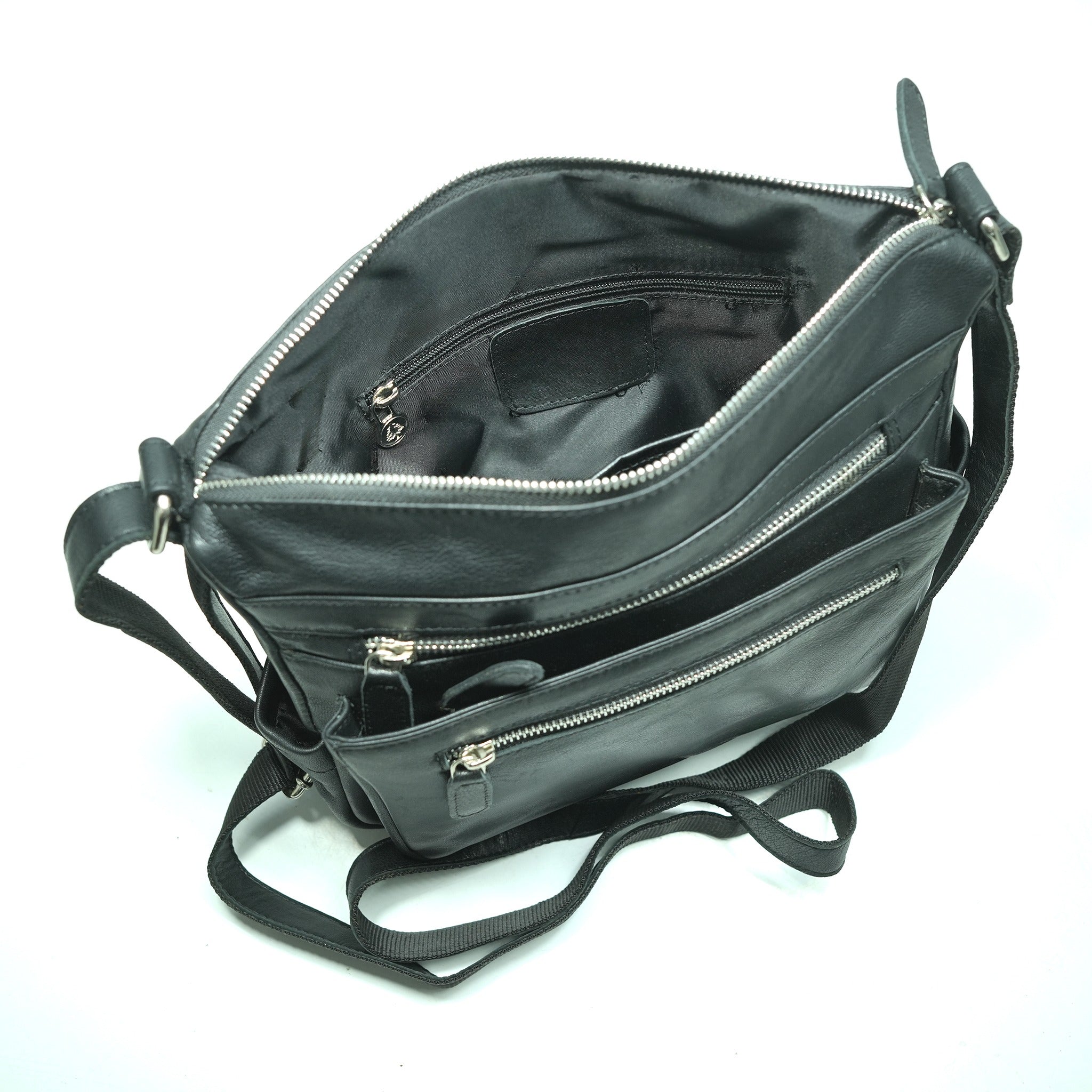 GW448851 ~ Crossbody Bag