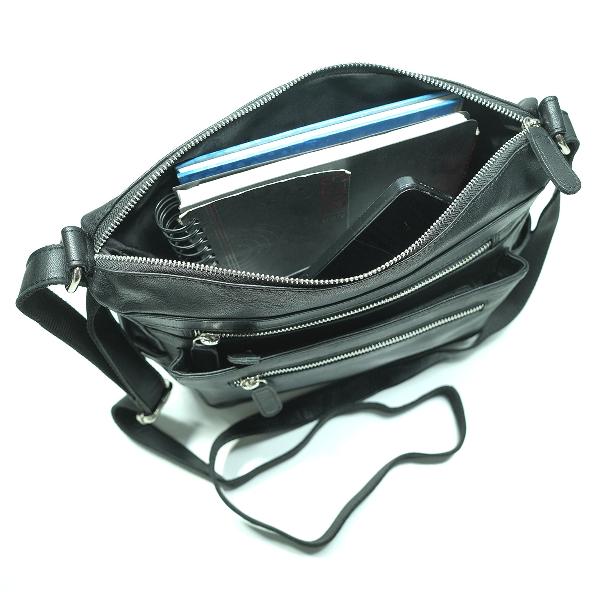 GW448851 ~ Crossbody Bag