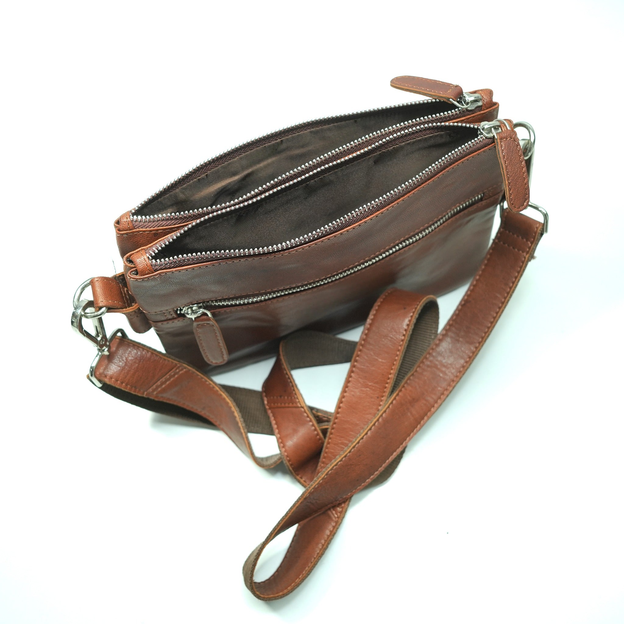 GW448852 ~ Crossbody Sling Bag