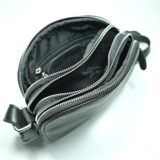 GW448855 ~ Crossbody Bag
