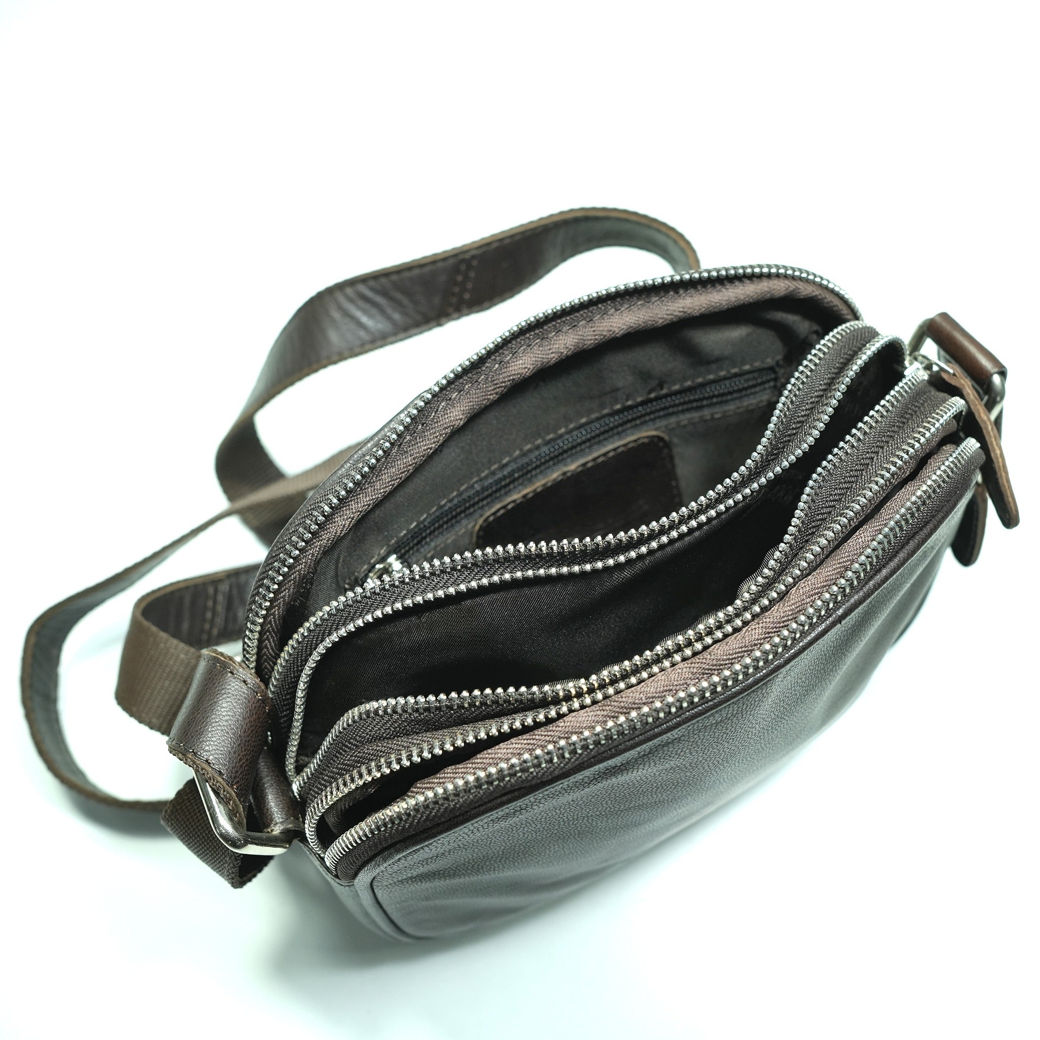 GW448855 ~ Crossbody Bag