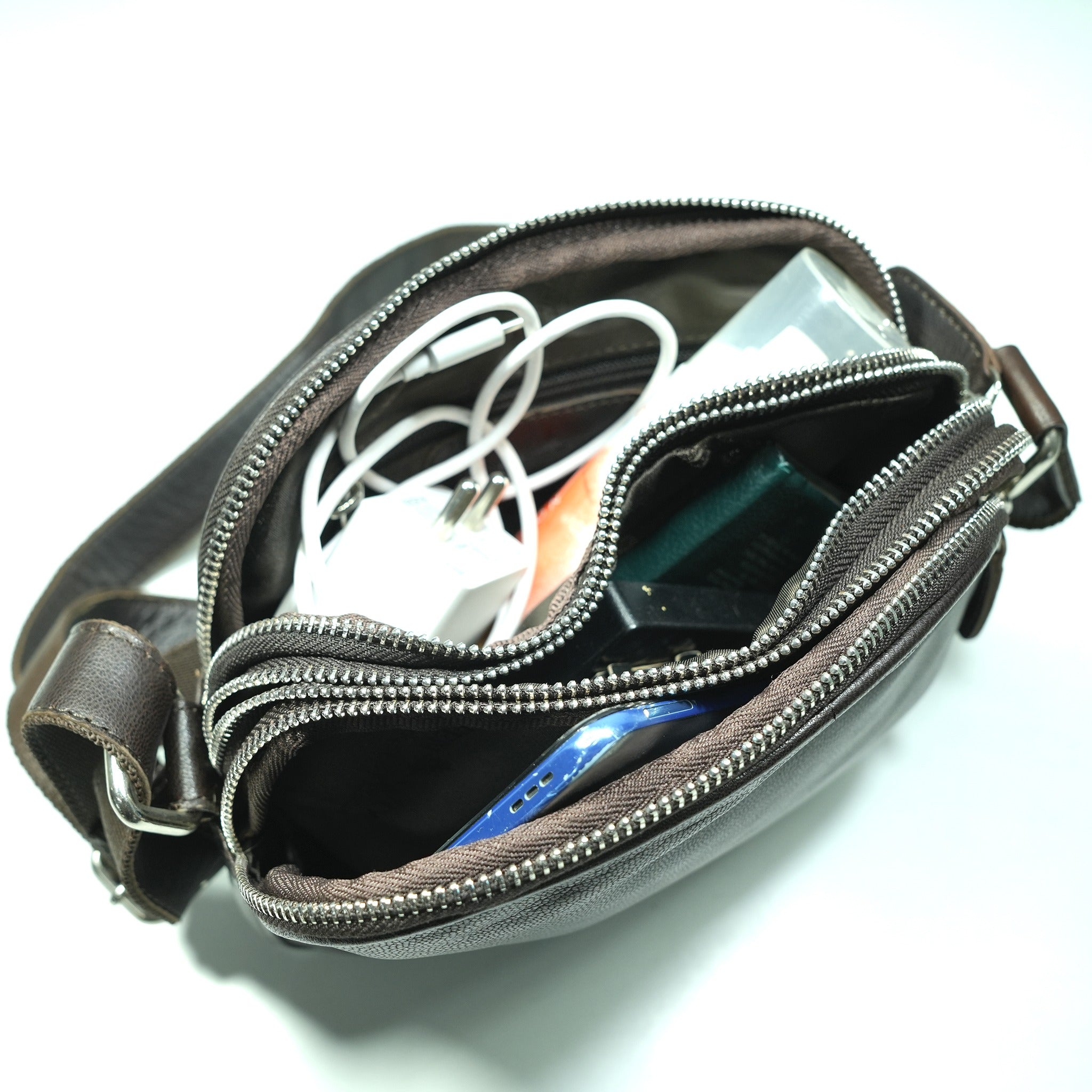 GW448855 ~ Crossbody Bag