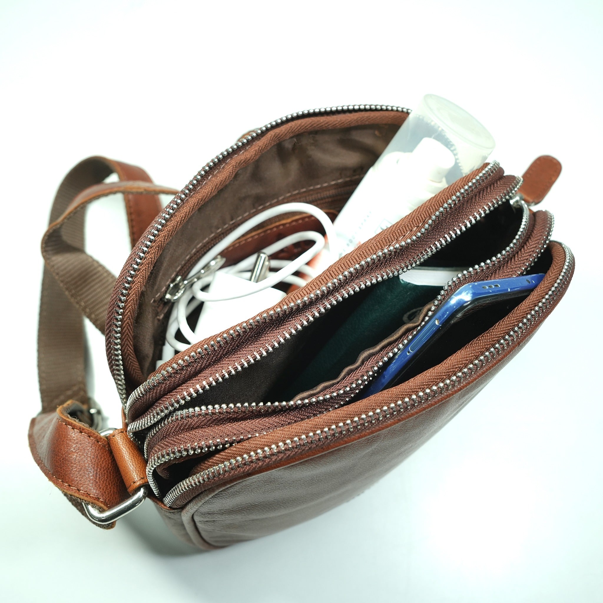 GW448855 ~ Crossbody Bag