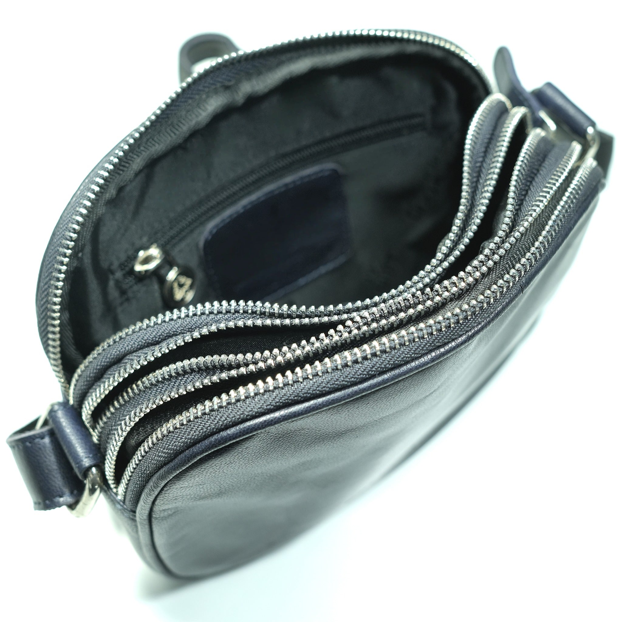 GW448855 ~ Crossbody Bag