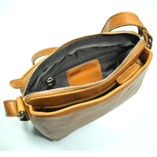 GW448857 ~ Small Crossbody Bag