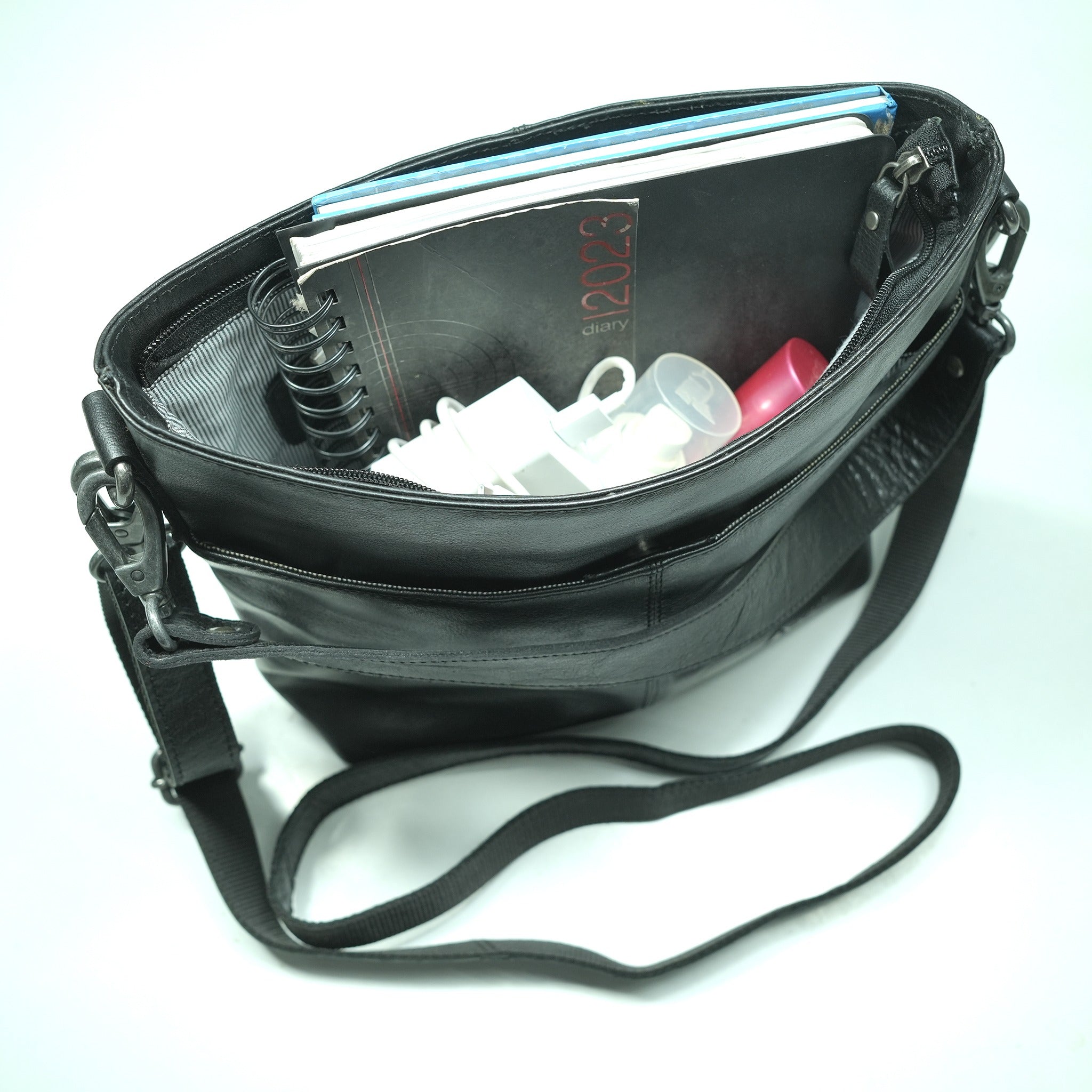 GW657701 ~ Ladies Shoulder Crossbody Bag