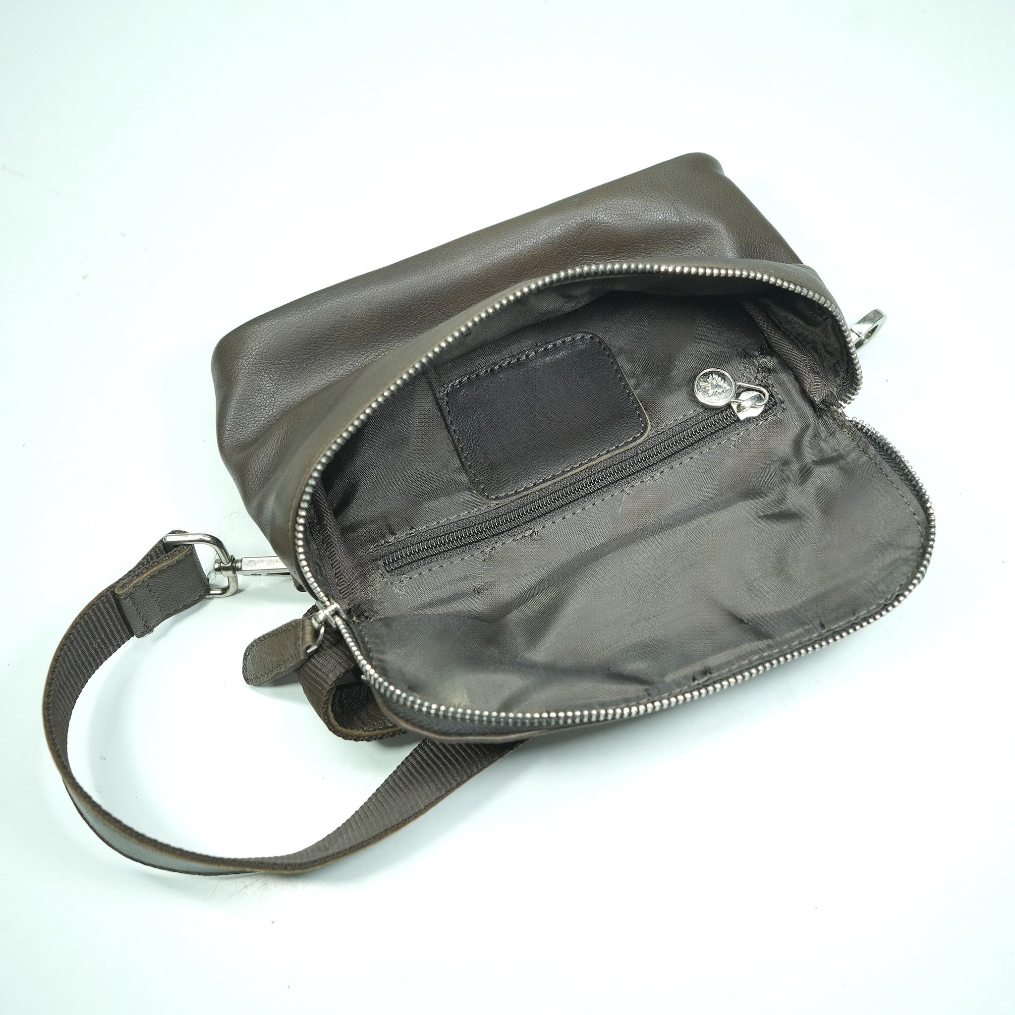 GW658843 ~ Bumbag