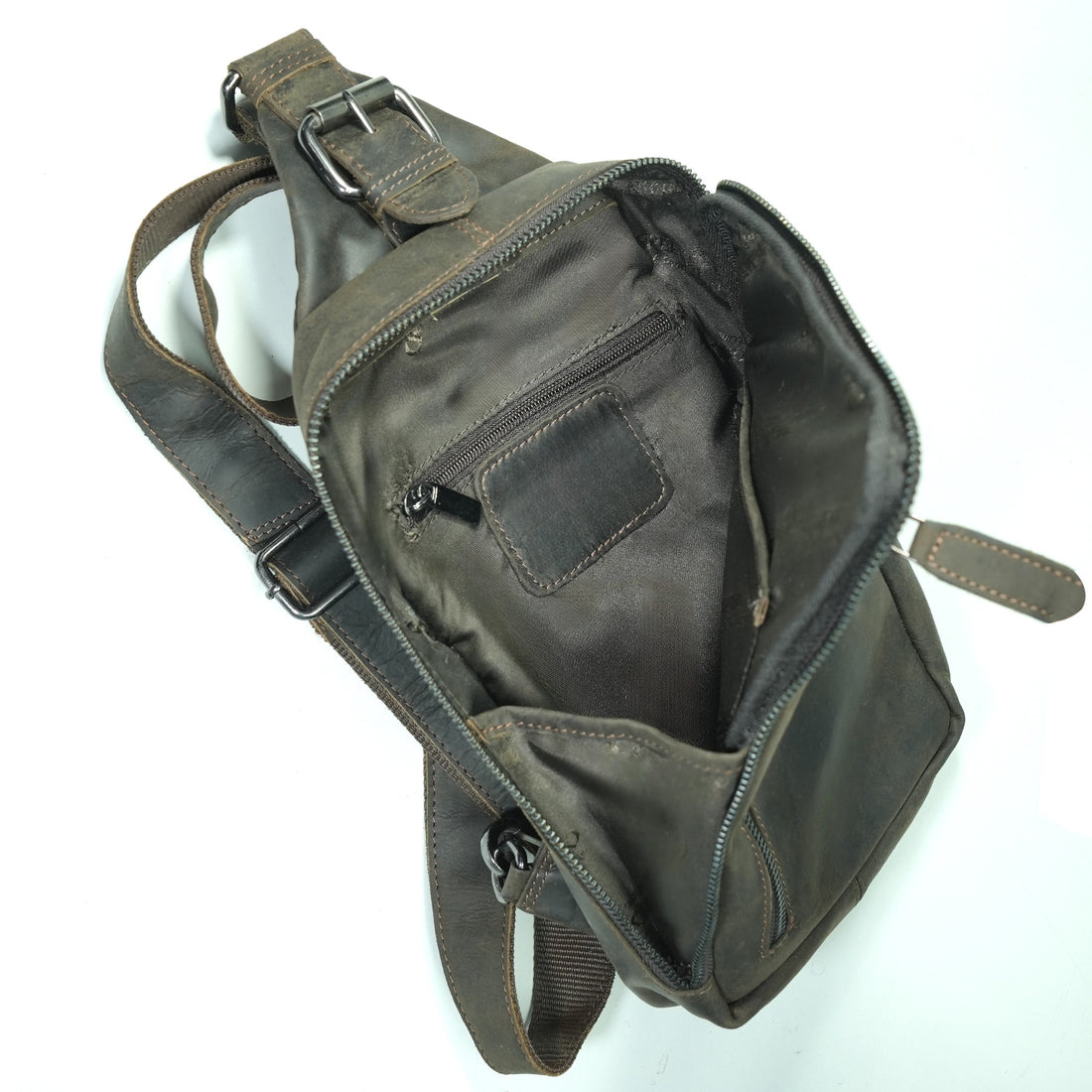 GW816024 ~ Men's Sling Crossbody Bag