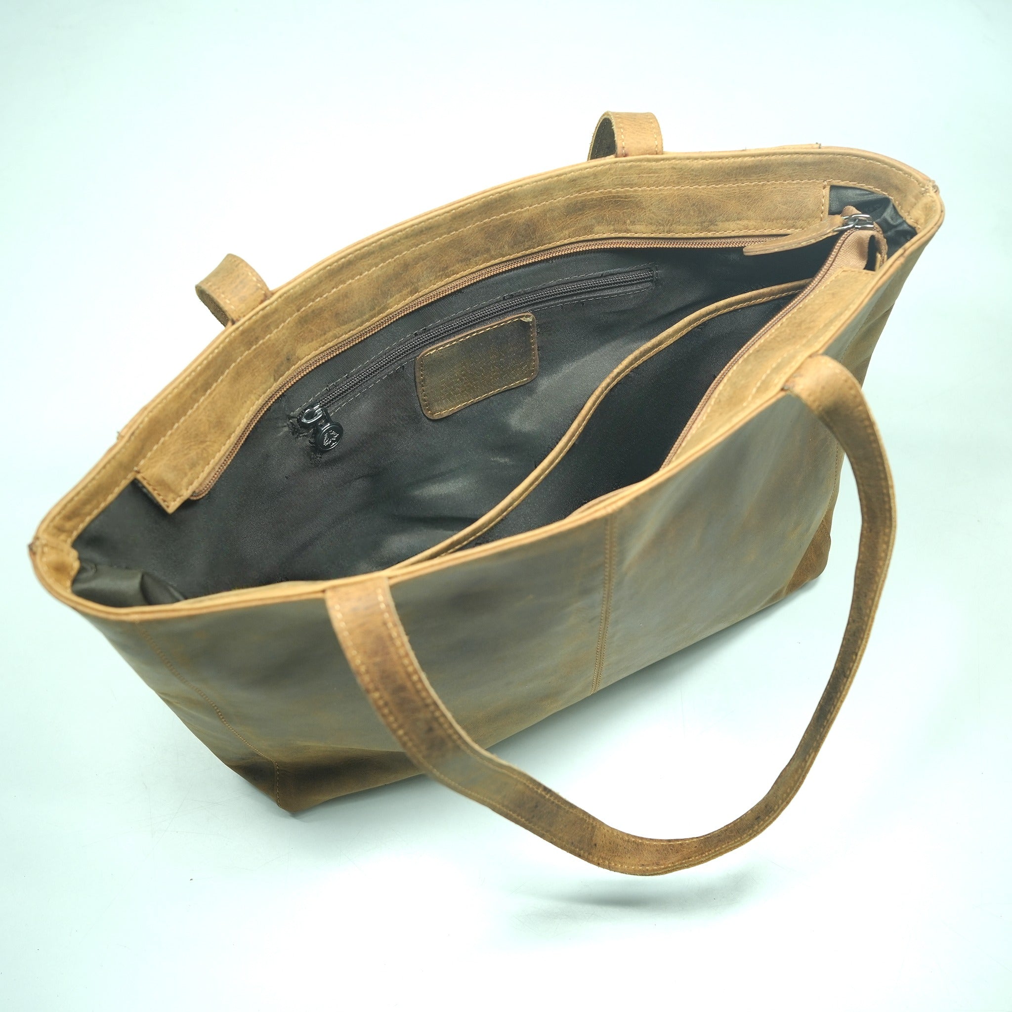 GW9435 ~ Shoulder Bag